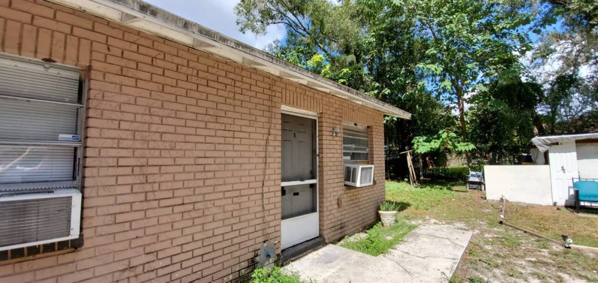 Apartment for rent at 1726 E Idell, Tampa, FL 33604
