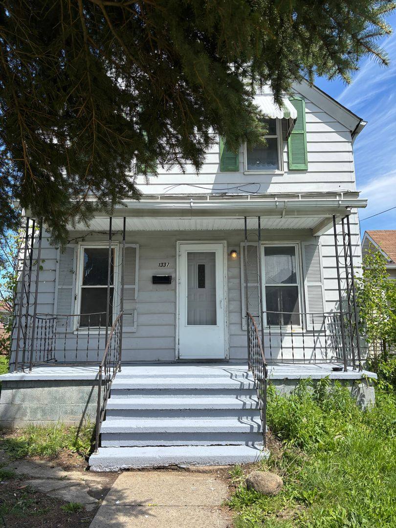 House for rent at 1337 Brownell Ave, Lorain, OH 44052