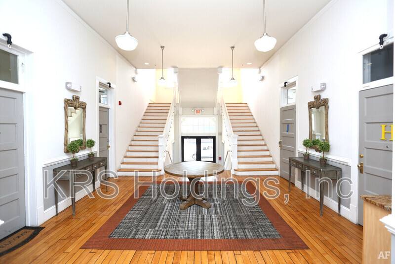 Apartment for rent at 141 E Wythe St #D, Petersburg, VA 23803