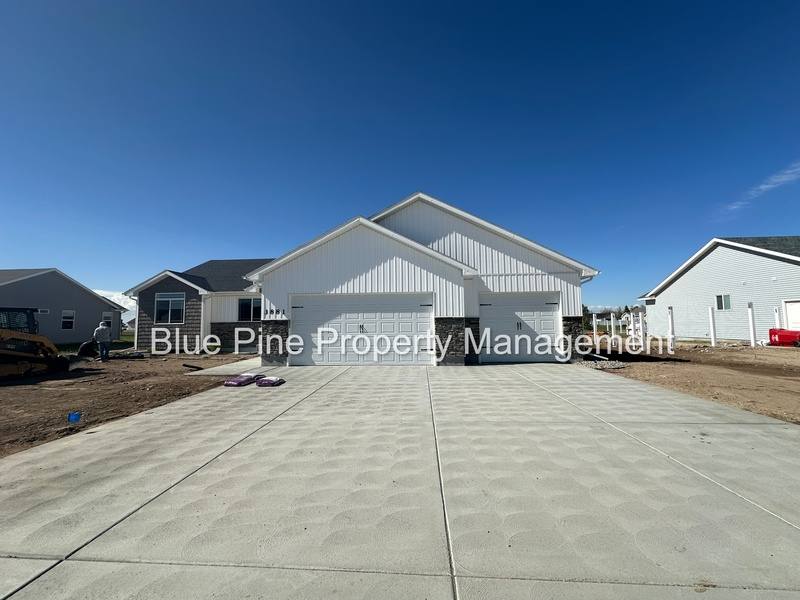 House for rent at 3881 E Hemlock Lane, Rigby, ID 83442