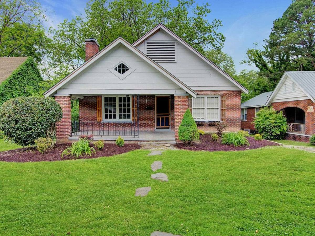 House for rent at 907 Lambuth Blvd, Jackson, TN 38301