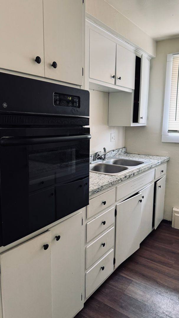 Apartment for rent at 1115 Cherry St, Green Bay, WI 54301