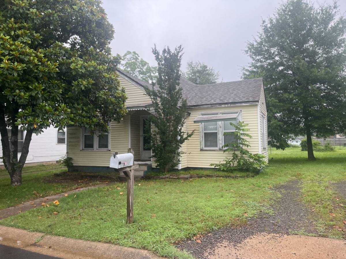 House for rent at 810 N Denver Ave, Russellville, AR 72801