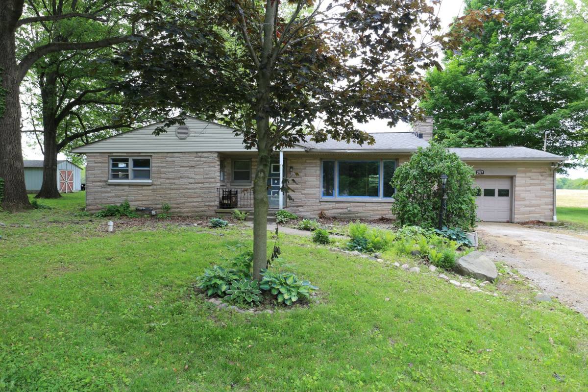 House for rent at 2137 W County Rd, Frankfort, IN 46041