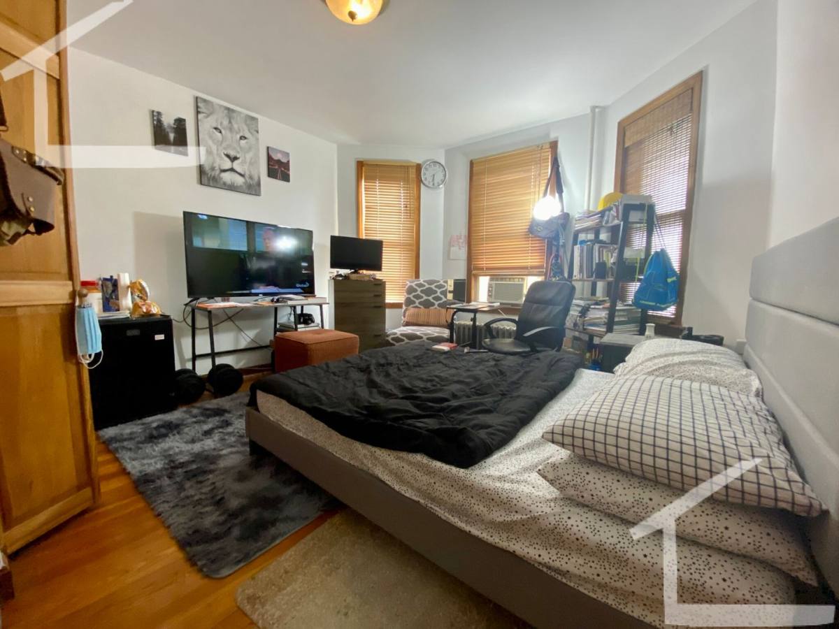 Apartment for rent at 895 Huntington Ave #9, Boston, MA 02115