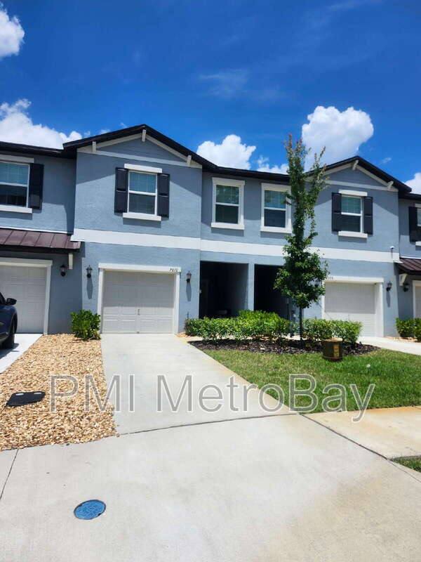 Townhouse for rent at 7010 Ripple Pond Loop, Zephyrhills, FL 33541