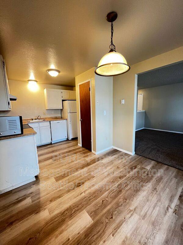 Apartment for rent at 1812 I St NE #A, Auburn, WA 98002