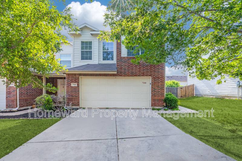 House for rent at 7544 Lazy Spur Blvd, Fort Worth, TX 76131