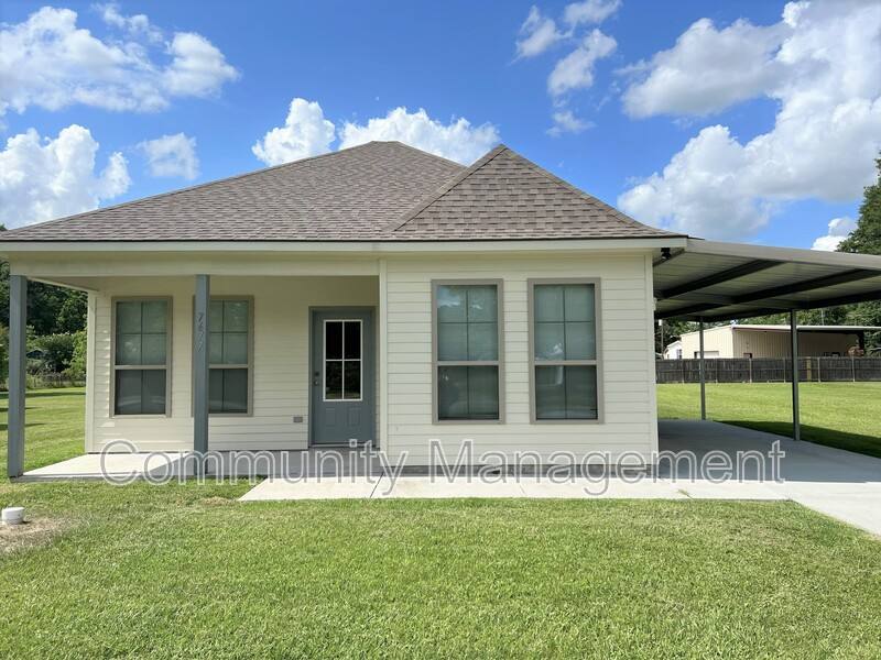 House for rent at 7677 River Ridge Dr, Denham Springs, LA 70706