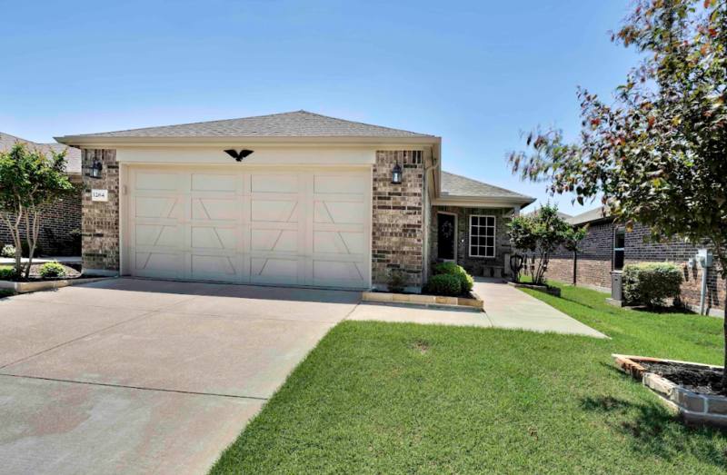 House for rent at 1264 Revolution Dr, Aubrey, TX 76227