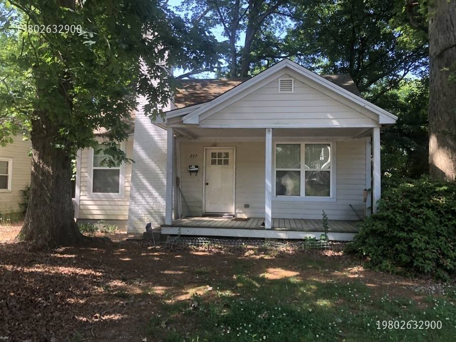 House for rent at 237 Plymouth Ave, Charlotte, NC 28206