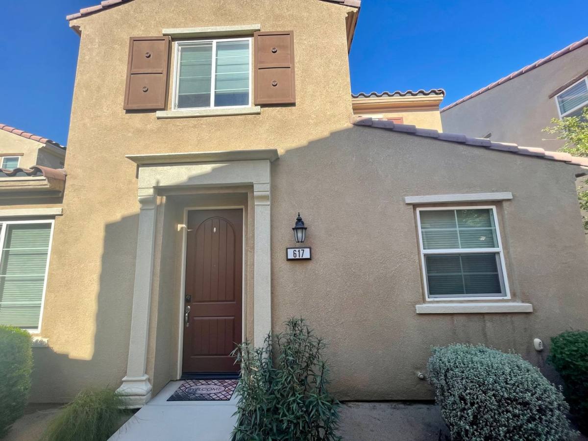 Condo for rent at 617 Calle Vibrante, Palm Desert, CA 92211