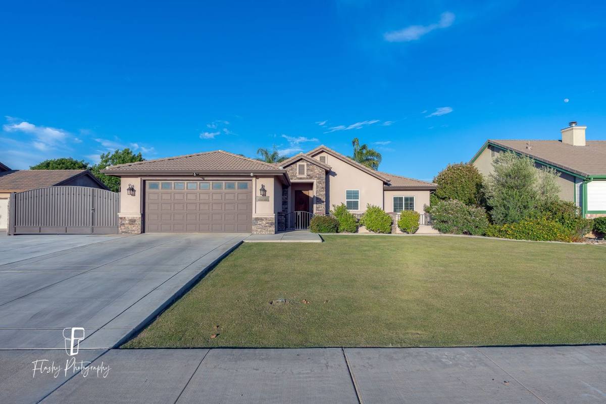 House for rent at 3707 Daytona Dr, Bakersfield, CA 93306