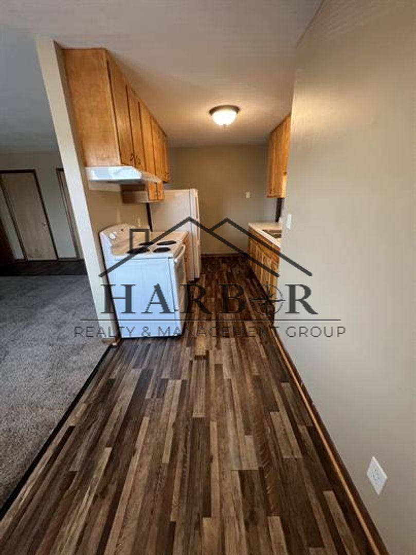 Apartment for rent at 202 11th Ave NW #402, Austin, MN 55912
