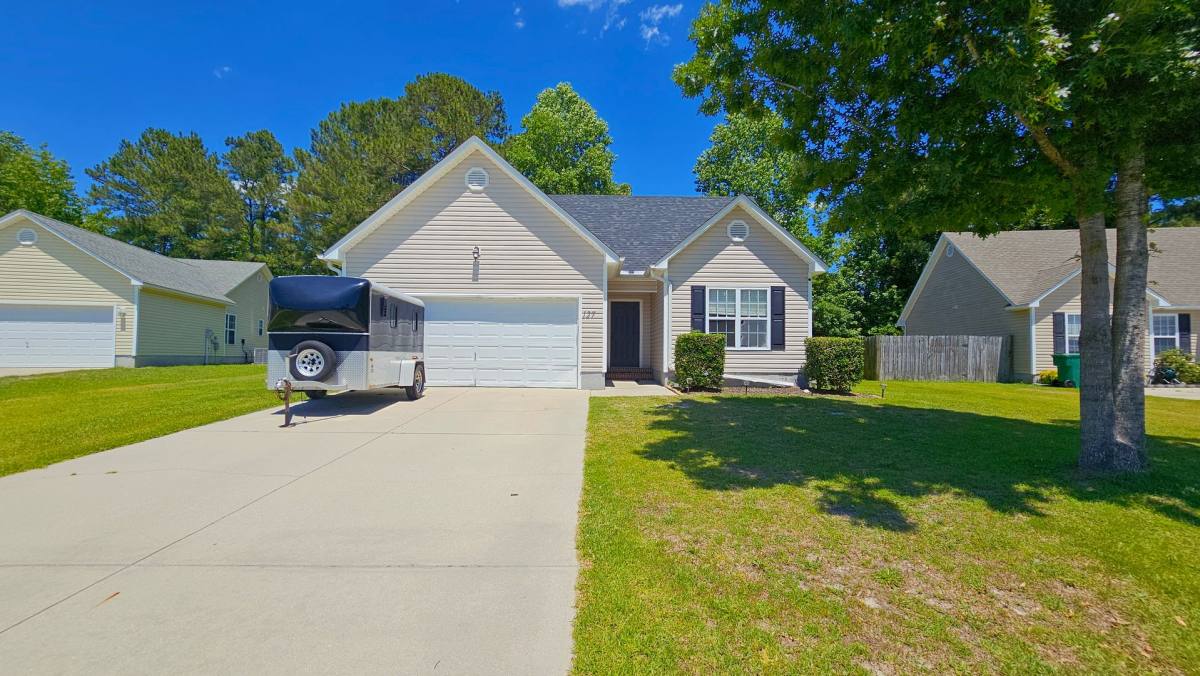 House for rent at 127 Whiteleaf Dr, Jacksonville, NC 28546