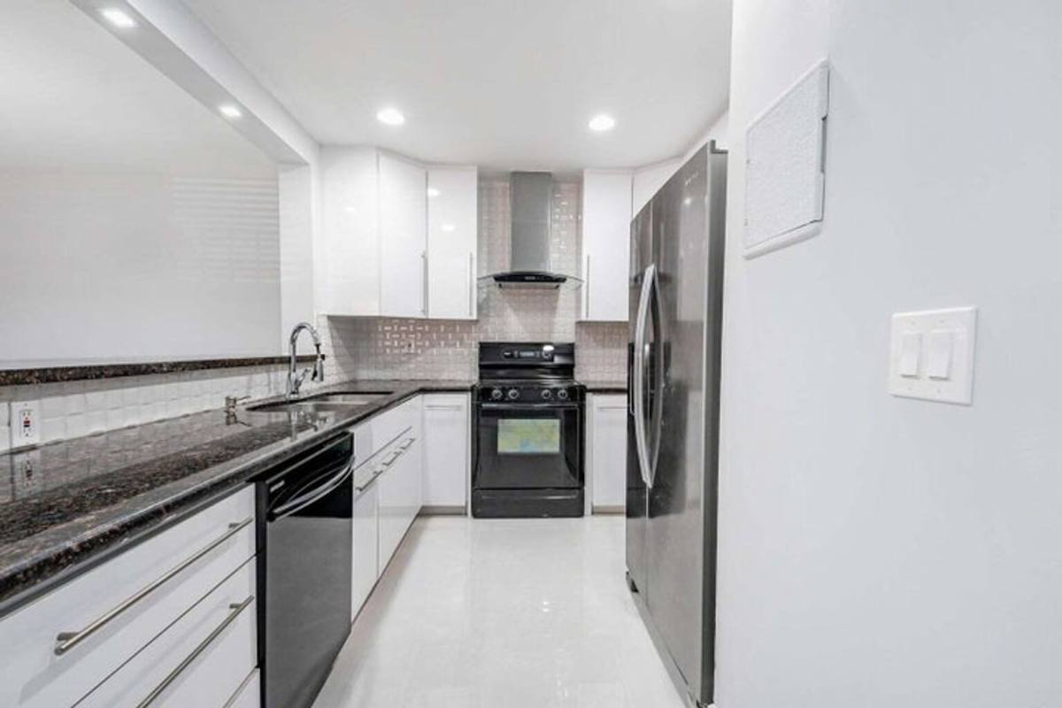 Condo for rent at 6063 10th 248 Ave N, Lake Worth, FL 33463