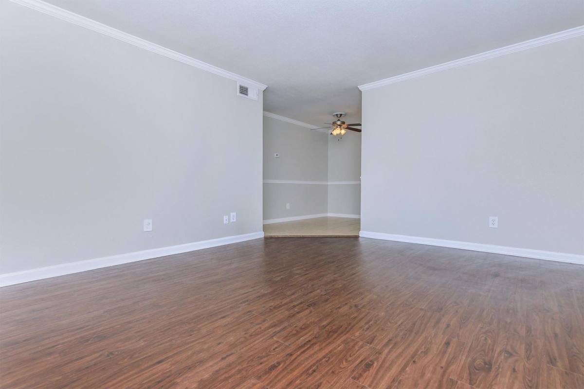 Apartment for rent at 107 Clearview, Friendswood, TX 77546
