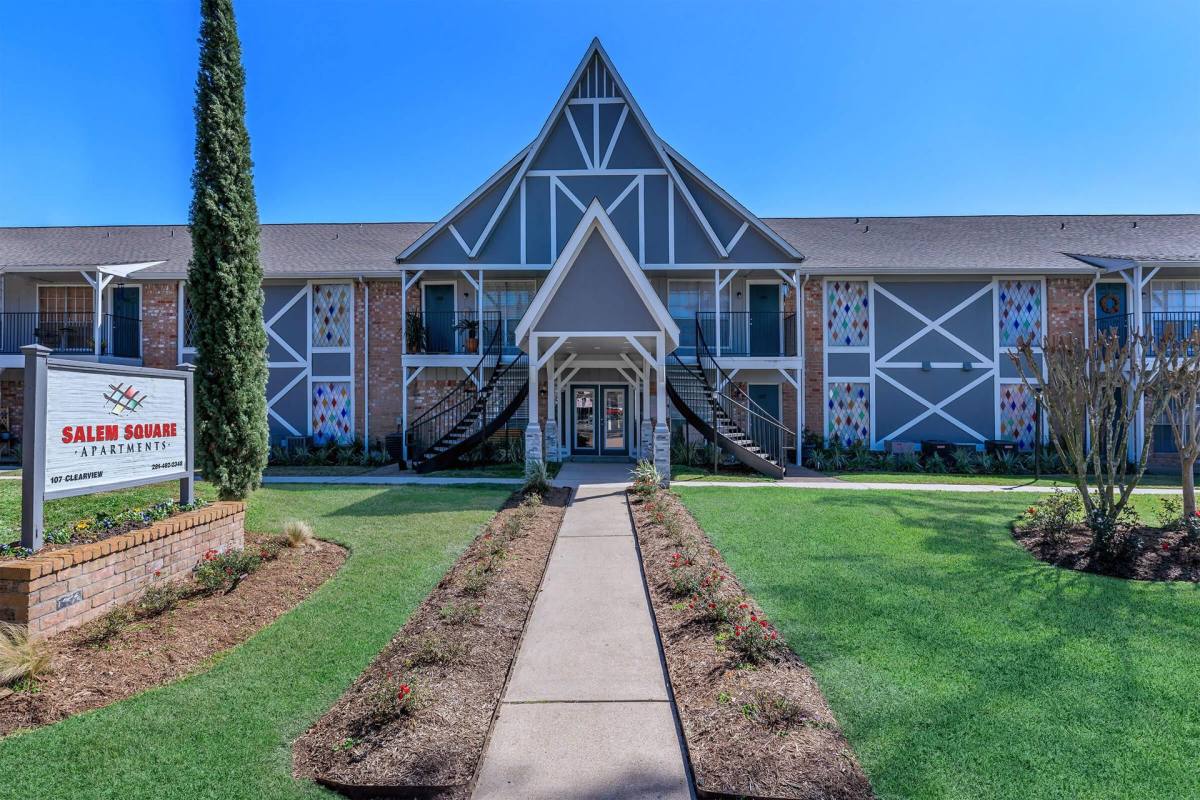 Apartment for rent at 107 Clearview, Friendswood, TX 77546