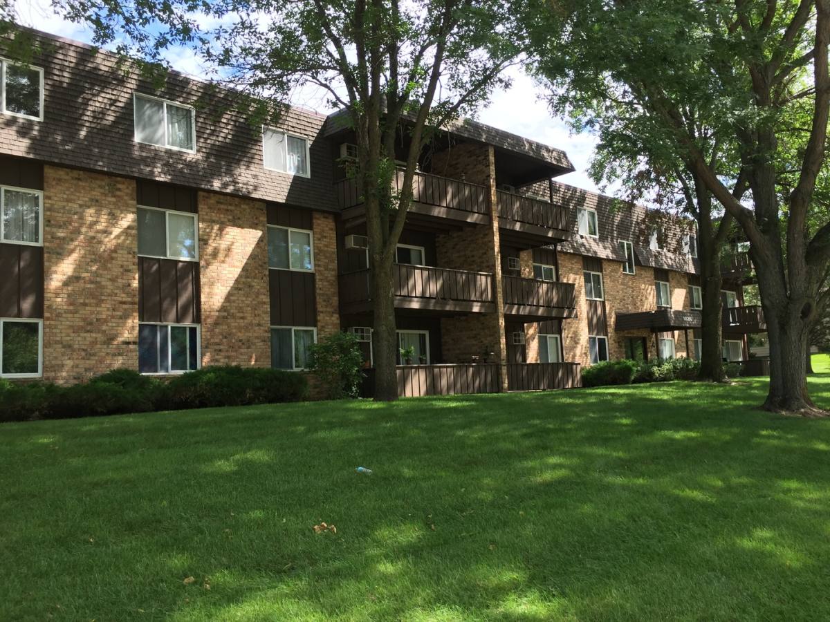 Apartment for rent at 1826 Pioneer Rd, Red Wing, MN 55066