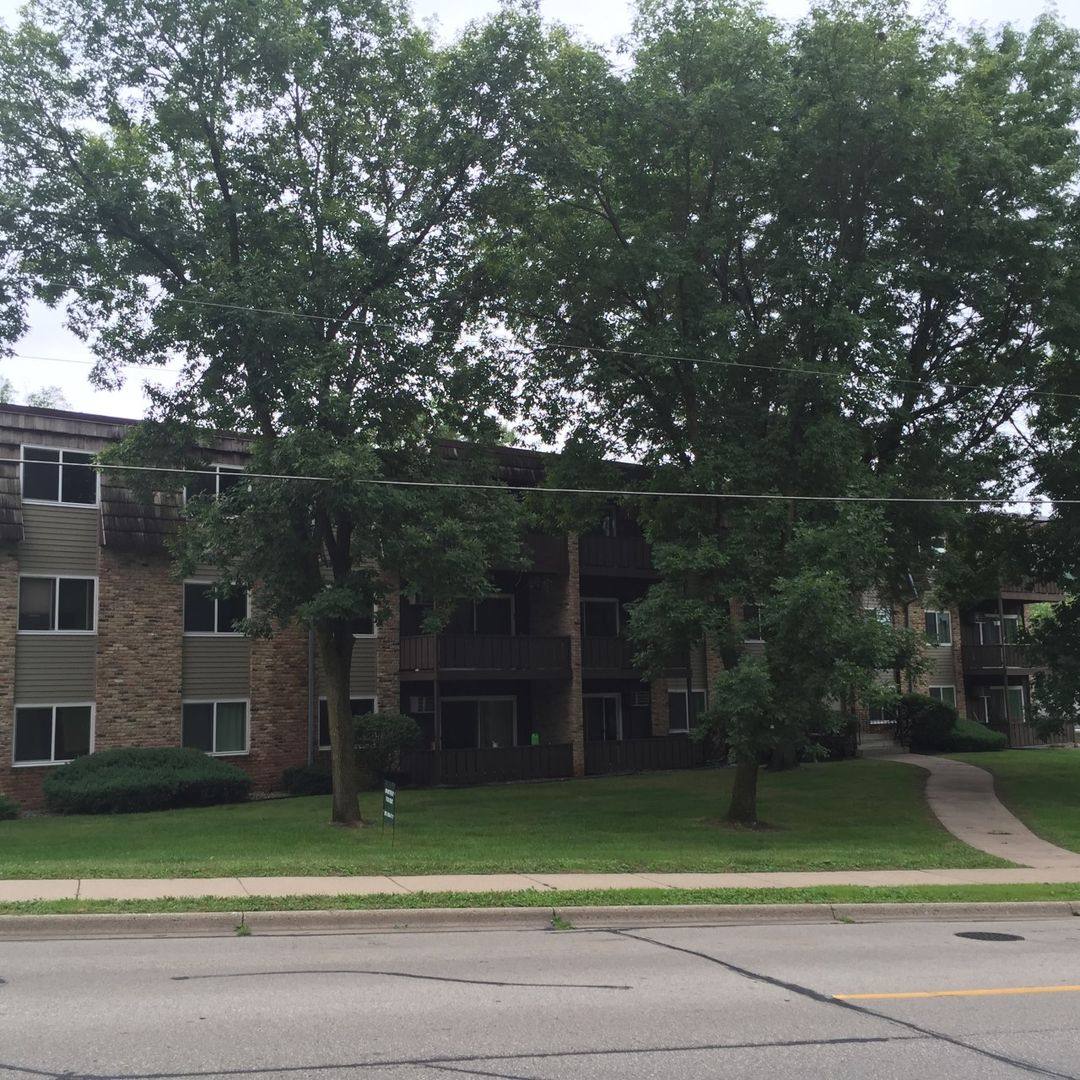Apartment for rent at 725 Featherstone Rd, Red Wing, MN 55066