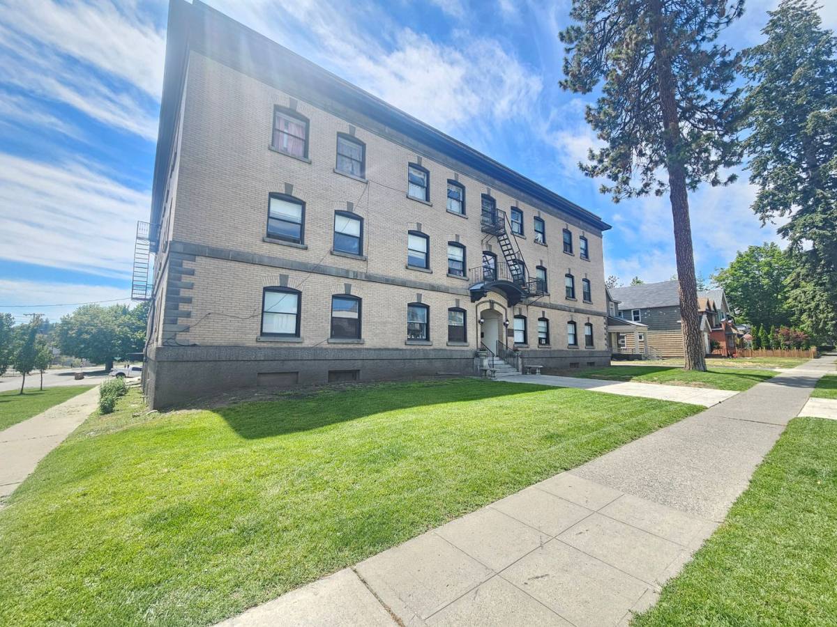 Apartment for rent at 1905 W 2nd Ave, Spokane, WA 99201