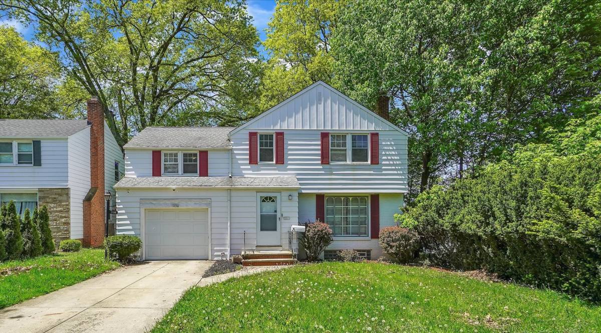 House for rent at 1130 Haselton Rd, Cleveland, OH 44121
