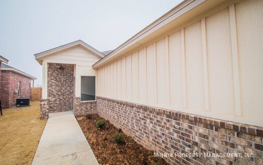 Townhouse for rent at 2017 102nd St #A, Lubbock, TX 79423