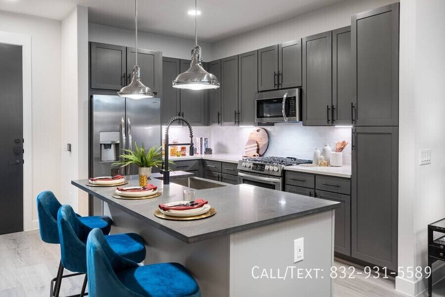 Apartment for rent at 4740 Westheimer Rd #ARO1, Houston, TX 77027