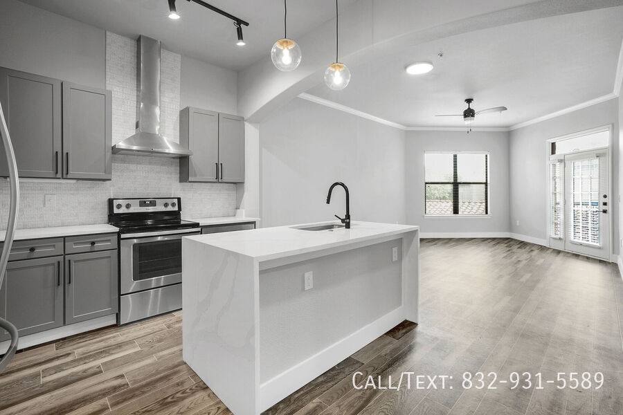 Apartment for rent at 309 Jackson Hill St #TF1, Houston, TX 77007