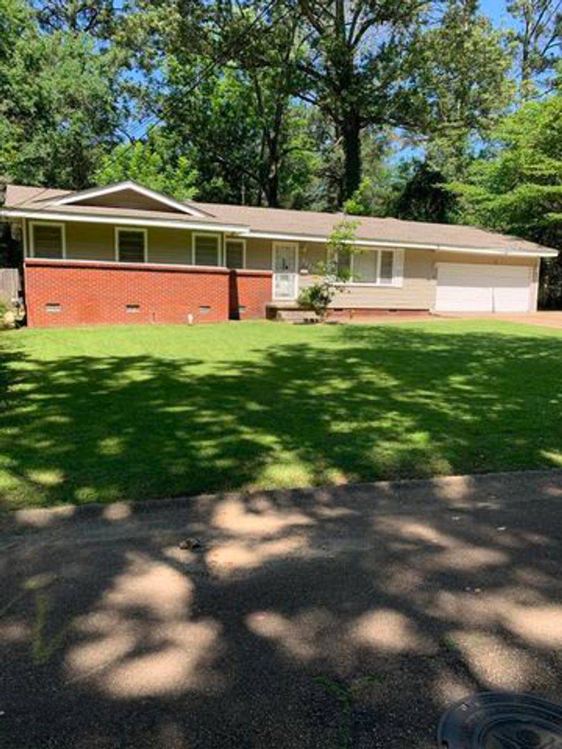 House for rent at 3133 Peterson Dr, Jackson, MS 39212