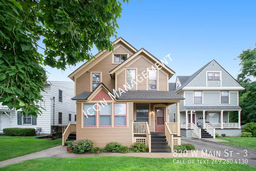 Apartment for rent at 820 W Main St #3, Kalamazoo, MI 49007