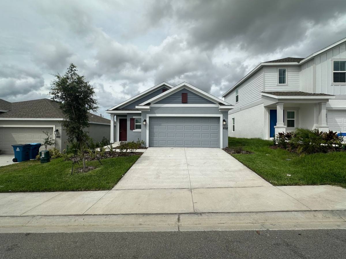 House for rent at 1029 Waterfall Blvd, Davenport, FL 33837