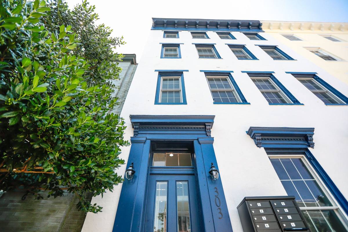Apartment for rent at 303 N St, Portsmouth, VA 23704