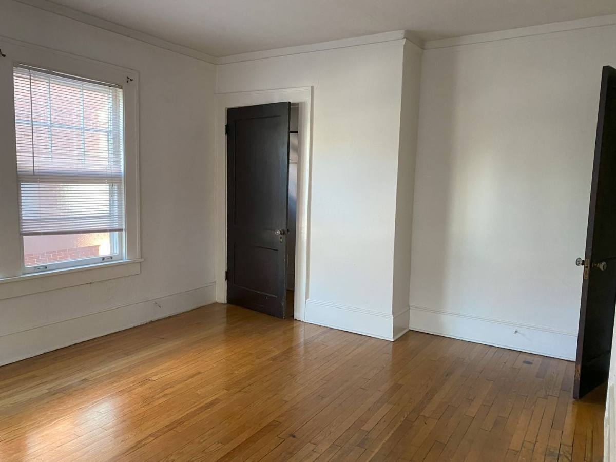 Apartment for rent at 11 Murdock Ave, Asheville, NC 28801