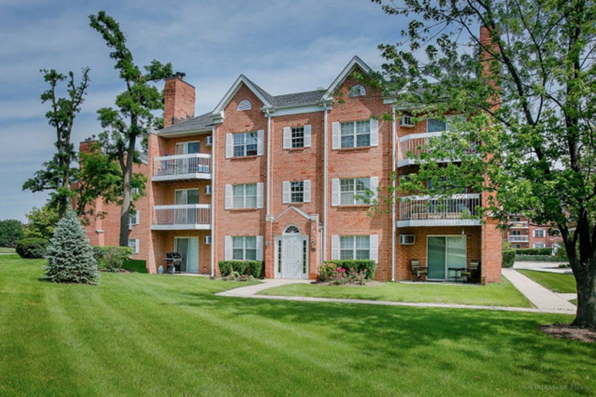 Apartment for rent at 220-248 S Rush St, Itasca, IL 60143