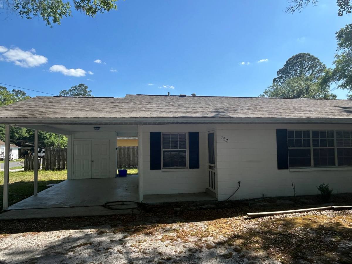 House for rent at 722 NE 12th St, Gainesville, FL 32601
