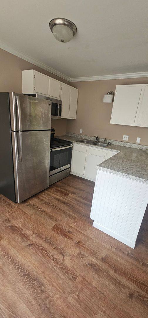Apartment for rent at 604 N Stewart St, Tuscumbia, AL 35674