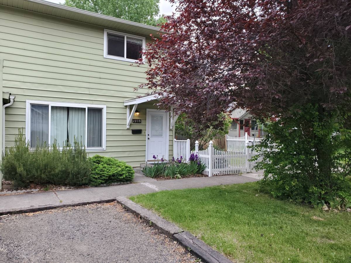 Apartment for rent at 1209 10th St, La Grande, OR 97850
