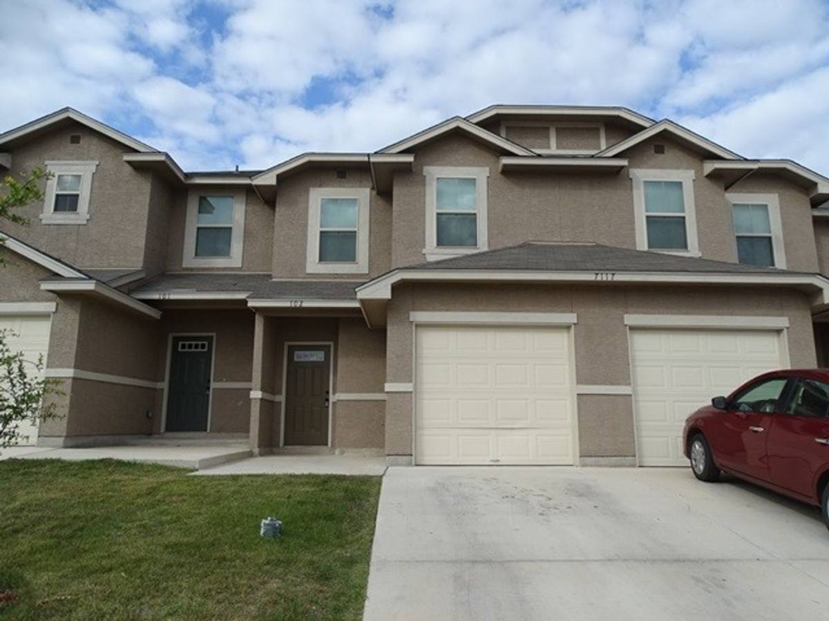 Townhouse for rent at 7117 Micayla Cove, San Antonio, TX 78244