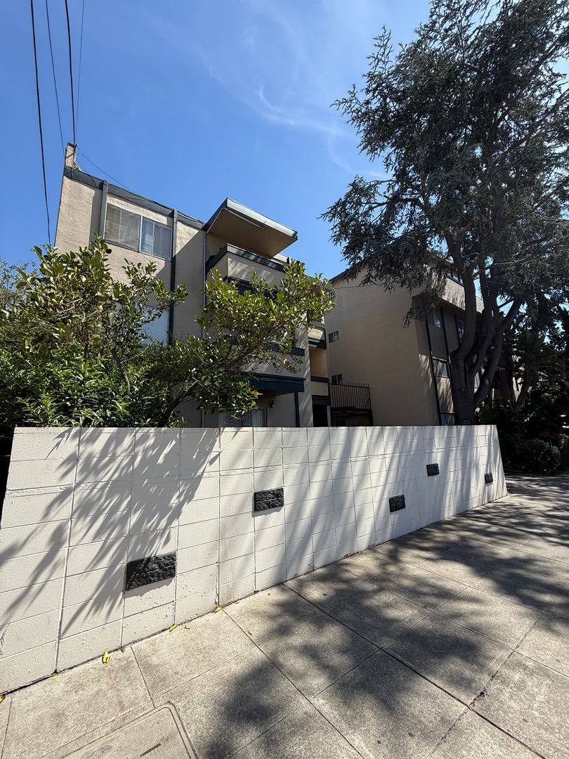 Apartment for rent at 1530-36 6th Ave, Oakland, CA 94606