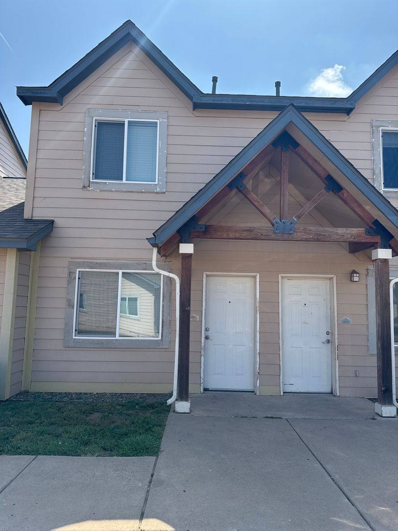 Townhouse for rent at 3205 N Main St, Clovis, NM 88101