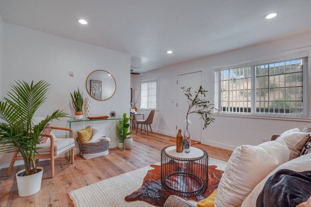 Apartment for rent at 1282 Mattox Rd, Hayward, CA 94541