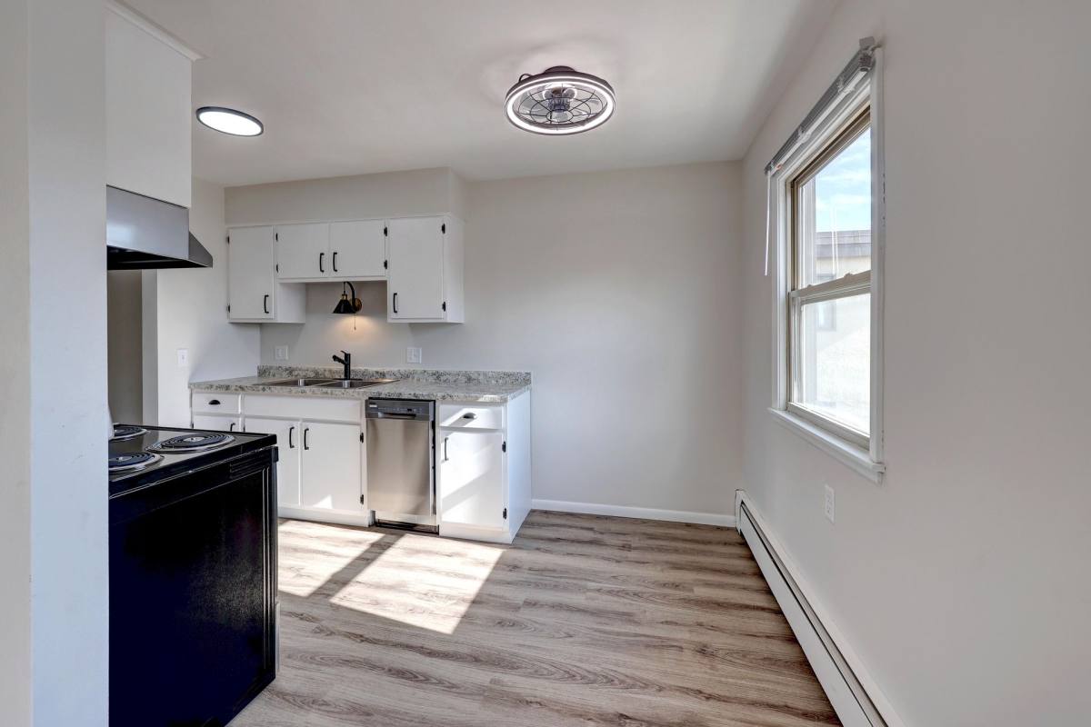 Central Village, 2510 E 7th Ave, St. Paul, MN 55109 - Apartment for Rent - Image 5