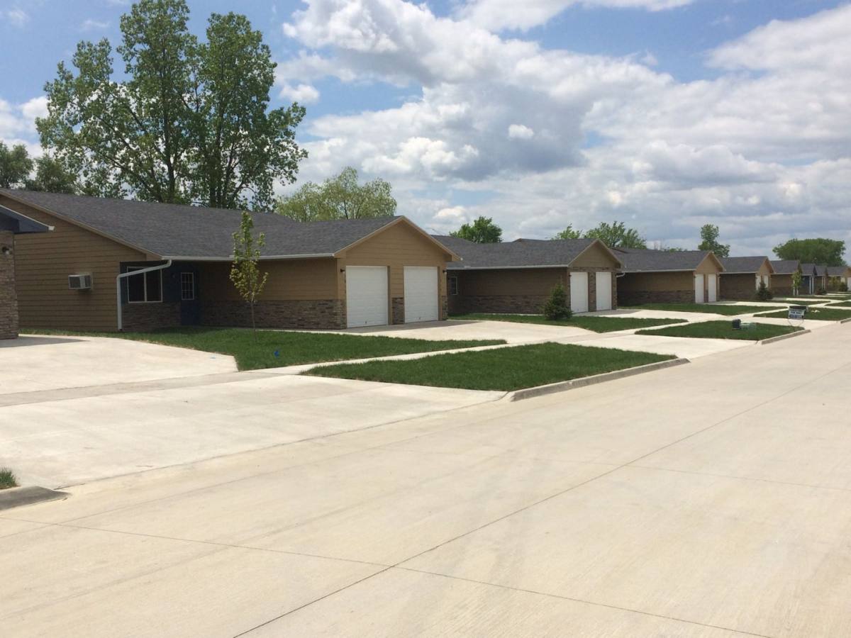 Apartment for rent at 915 Blakes Lane, Osceola, IA 50213