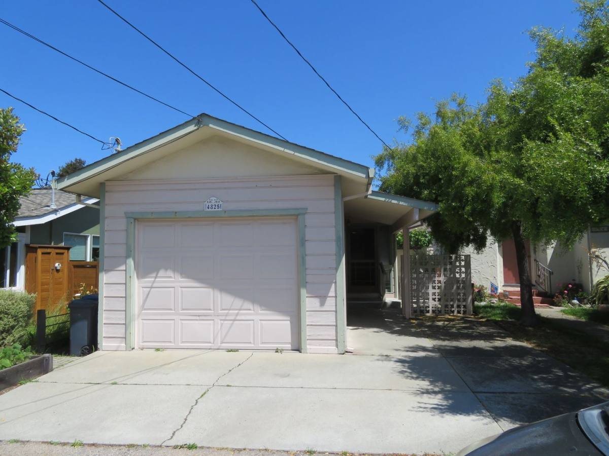 House for rent at 4825 Crystal St, Capitola, CA 95010
