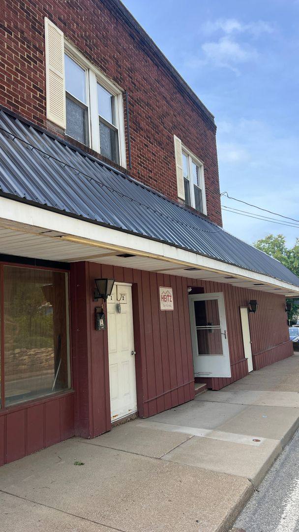 Apartment for rent at 521 Wampum Ave, Ellwood City, PA 16117