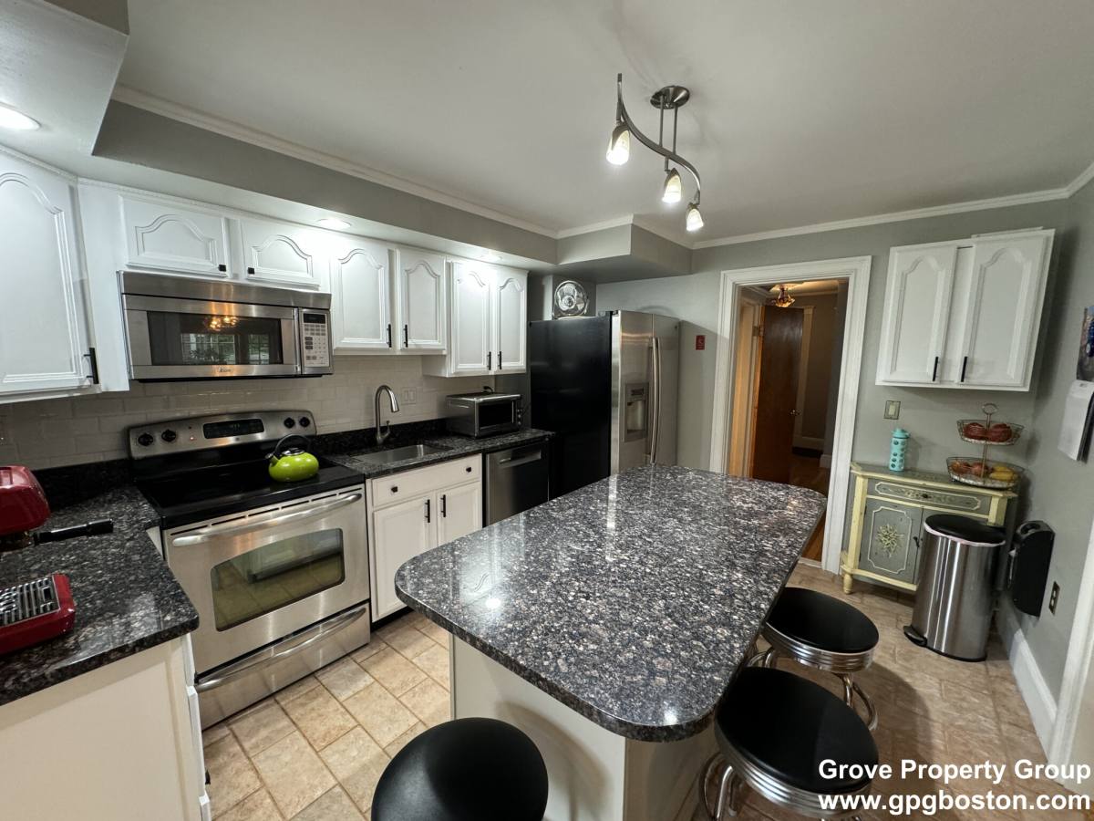 Townhouse for rent at 15 Loveland, Brookline, MA 02445