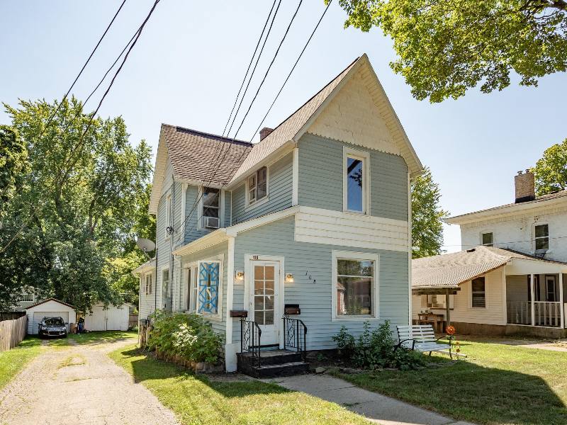 House for rent at 108 E S St #2, Vicksburg, MI 49097