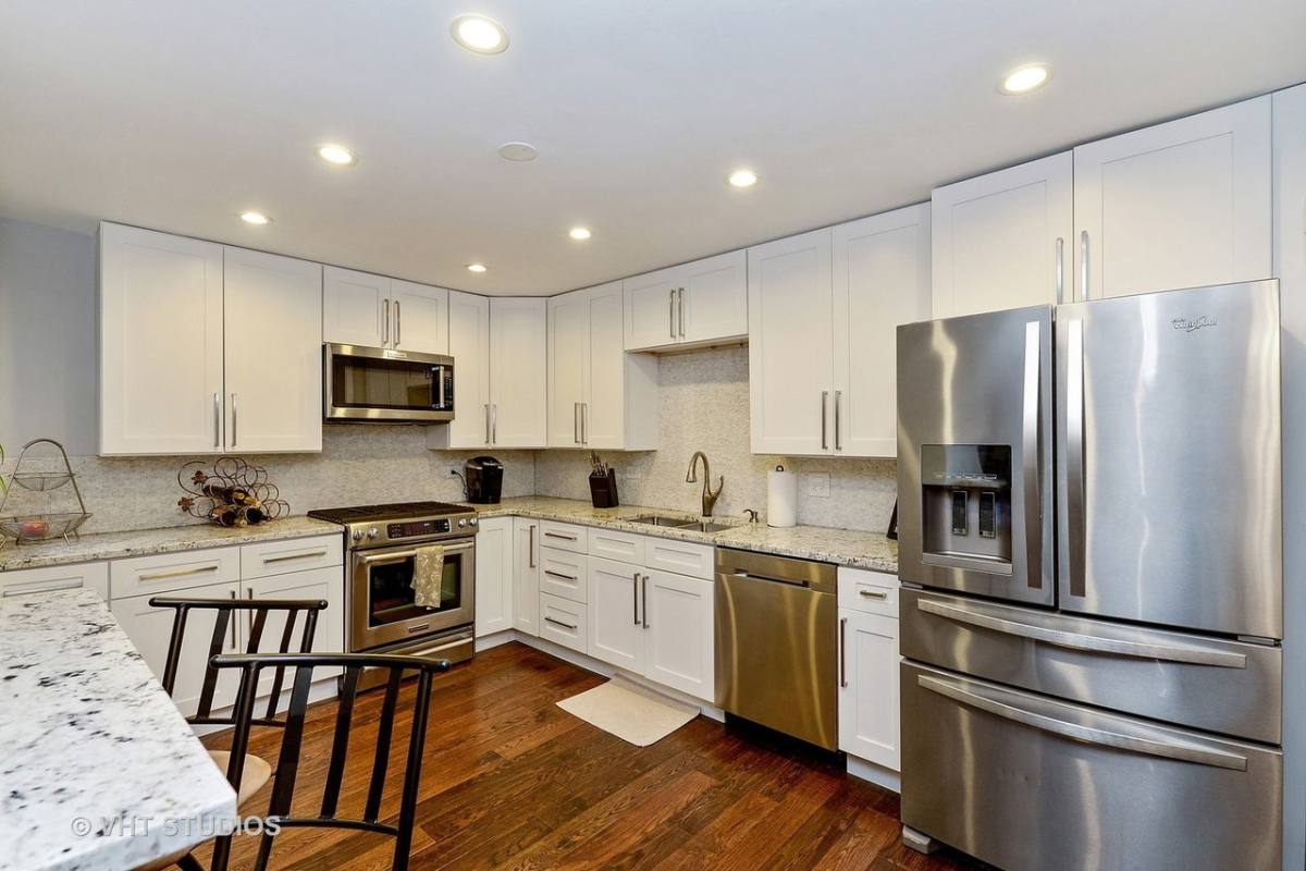 Townhouse for rent at 2235 N Clifton Ave #B, Chicago, IL 60614