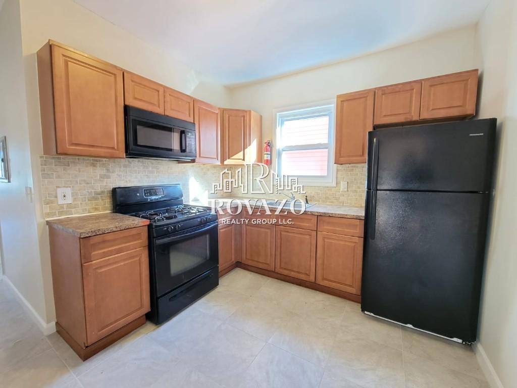 Apartment for rent at 94 11th Ave W #3, Newark, NJ 07107